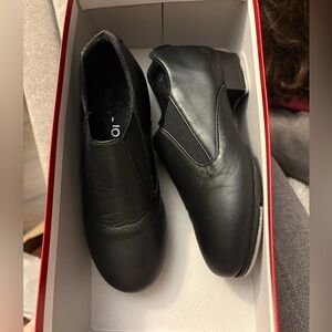 Capezio slip on leather tap shoe- size 4M